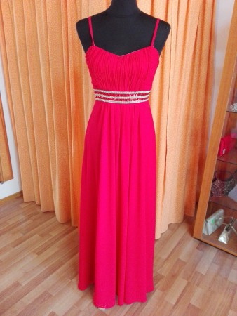 Spoločenské šaty,materiál šifón,zdobené štrasovou aplikáciou,veľkosť 38-42